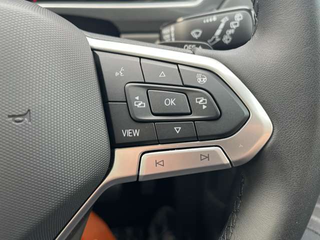 展示前には全車、内外装を厳しくチェックしておりますが、万が一見落とし等があってはダメなので、外部検査員によるチェック（カーセンサー認定）で更に厳しーくチェック済み＾＾