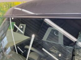 【スズキ　セーフティサポート】走行中に前方の車両等を認識し、衝突しそうな時は警報とブレーキで衝突回避と被害軽減をアシスト。より安全にドライブをお楽しみいただけます。