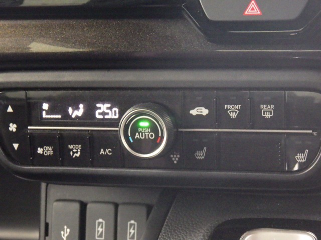 オートエアコンタイプなので細かい操作なしで快適温度に調整してくれます。季節の変わり目のわずらわしさはありませんね♪