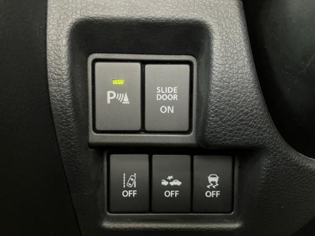 WECARSの展示場では実際に見て、触ってお車をお選びいただけます！知識の豊富な営業スタッフが様々なカーライフをご提案いたします！