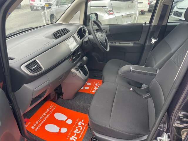 【運転席＆助手席】シートは年式の割に綺麗な状態です☆内装もご納車前にしっかりクリーニング致します！！