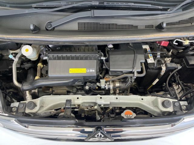 親切・丁寧な専門メカニックスタッフが応対！・車検・点検整備・事故等の修理などアフターサービスも安心。お車のカスタマイズもネクステージのサービススタッフまでご相談ください！