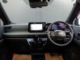 電気自動車ならではの先進的なデザインのインテリア。