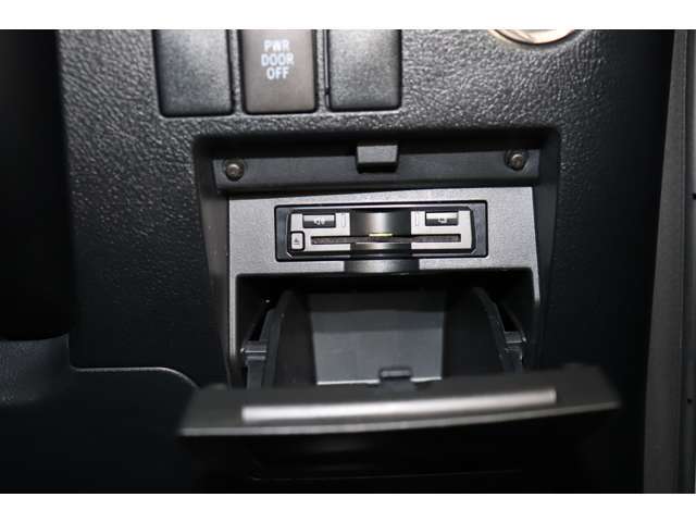 ETCが付いてて高速の料金所で楽々スムーズな走行が可能！！