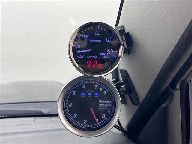 【スピードメーター】メーターがシンプルで見やすく運転しやすいですね！