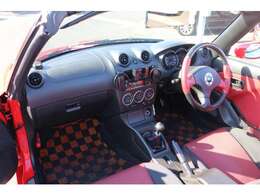 お客様が安心して乗っていただけるよう常時、劣化した部品等は交換しております。他にも交換時期がきた部品等は自社工場にて点検整備をおこなっております！