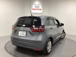 Honda認定中古車 U-Selectは3つの安心をお約束します。　1　Hondaのプロが整備した安心。 2　第三者機関がチェックした安心。　3　購入後もHondaが保証する安心。