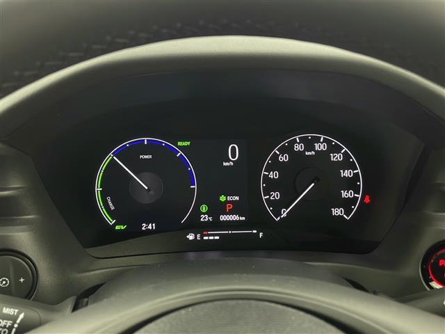 【スピードメーター】メーターがシンプルで見やすく運転しやすいですね！