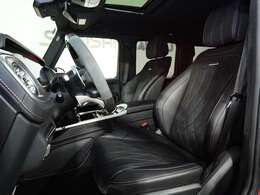 納車前に自社工場にて入念に納車前整備を施します。プレミアム輸入車専門店ならではのノウハウで、消耗品の交換はもちろん、その車種の弱点を押さえた整備も好評です。