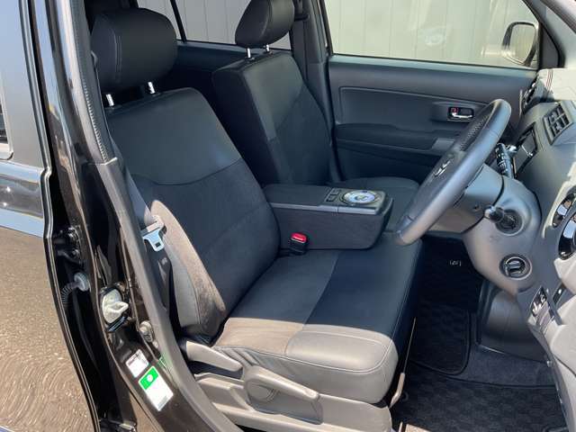 長時間の運転でも疲れにくいシートです。