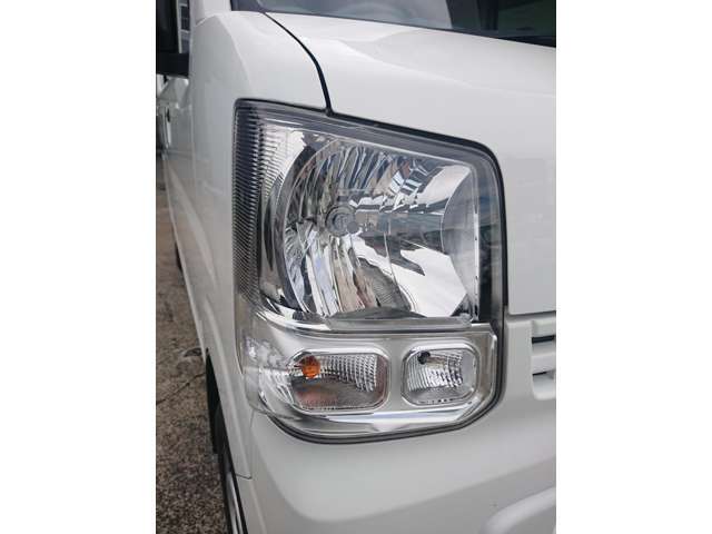 黄ばみや損傷なく綺麗な状態を保っております。