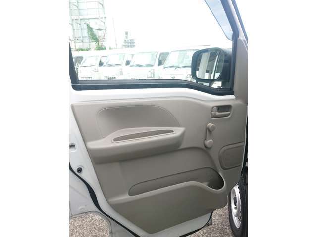 助手席側です。