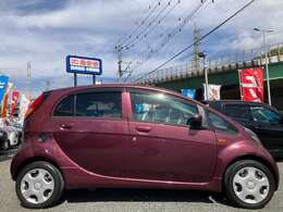 横から☆当店は全国販売、納車（店頭契約）を自信もって行っております。お車を自社便もしくは提携陸送会社にてご自宅までお届けします。納車場所を教えて頂ければ陸送費及び他府県登録費用をお見積りいたします☆