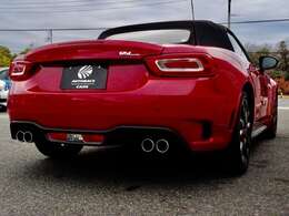 ボディカラーは”レッド”・・・NO　NO　NO、124SPIDERを””極める方”は正式カラーネームで語りましょう・・・次へ