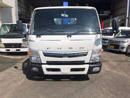 この度は当社のお車をご覧いただきありがとうございます！是非最後までご覧ください♪