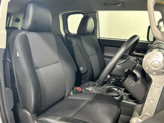 【1列目】店舗にて現車の確認も頂けます！ 最新ナビ(フルセグ・DVD再生)もご案内しております。カロッツェリア・アルパイン・イクリプスのカーナビを取扱っています！バックカメラ(バックモニター)の取付も可能！