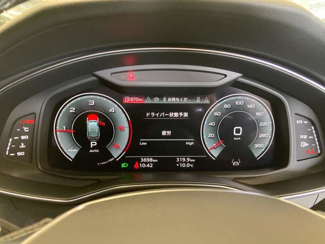 事故や故障の予期せぬトラブル時に、24時間365日年中無休体制で対応。全国ネットワークを最大限に活用し、応急処置のアドバイス、出張応急処置や牽引搬送等を迅速に行います