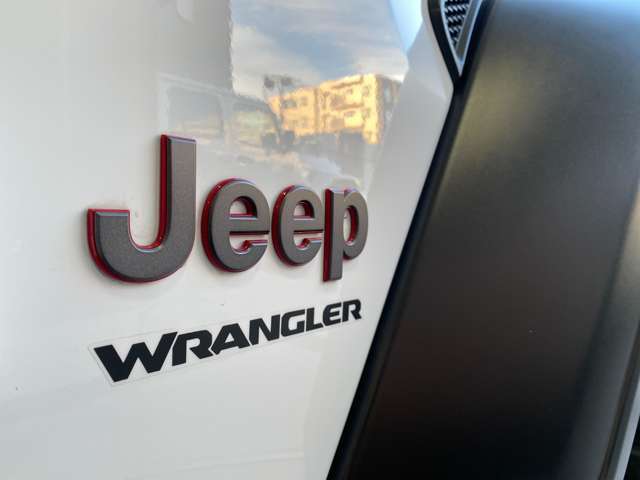 専門のスタッフが、お車選びのアドバイスから、任意保険のご相談まで、幅広く対応いたします！