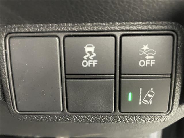 【運転席操作部】快適なドライブを楽しむための機能が装備されています！運転席から触れるので、使いやすいです！除菌プランいれていただくと、さらに清潔で安心していただけます！