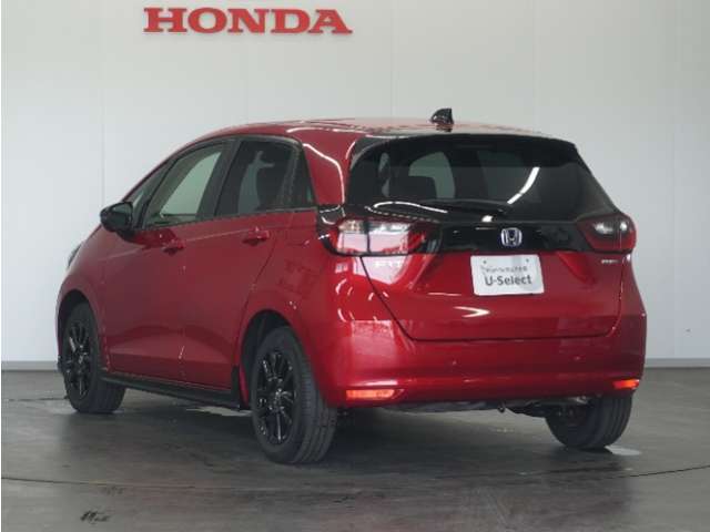 認定中古車では、厳しいHonda認定基準をクリアした厳選されたHonda認定中古車のみ、取り扱っております。「ご購入前の安心」「納車後の信頼」を車両と一緒に提供しております。