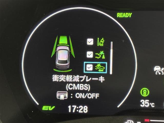 【スピードメーター】『スピードメーター』の画像になります。メーターがシンプルで見やすく運転しやすいですね！