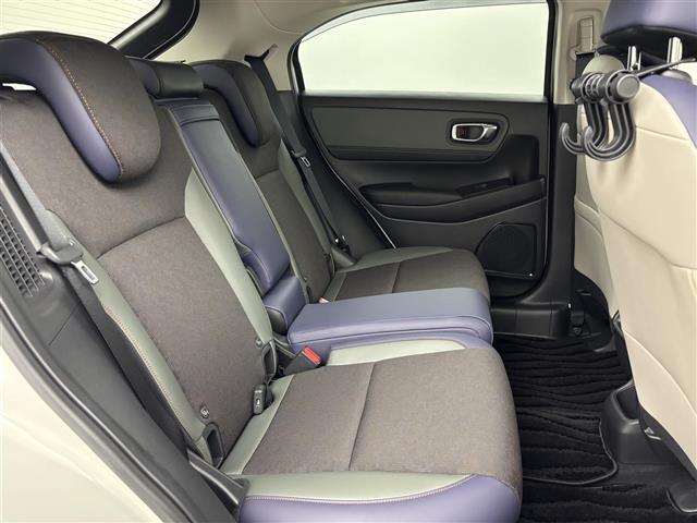 【後部座席】『後部座席周辺』の画像になります。写真の内容に関してご不明点、ご質問等がございましたらお気軽にガリバー店舗までお問い合わせください。