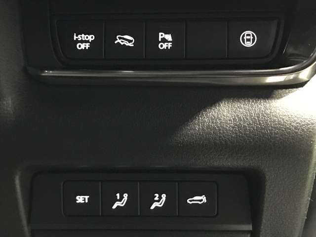 運転席回りのスイッチで安全装備のON/OFFも簡単に！