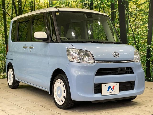 高透明度のガラス皮膜で撥水はもちろん、上質なツヤ・光沢を実現。紫外線や酸性雨から大切な愛車を保護し、色あせ・劣化を防止。「弾スプラッシュコート」、「弾プリミッサコート」からお選びいただけます。