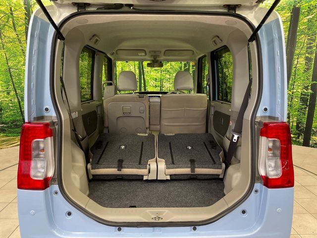 普段のお買い物や通勤、送迎等に十分な荷室スペースを確保しております。セカンドシートを倒すと、大きな荷物の積載も可能です♪