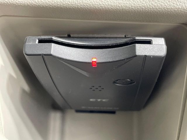 【ETC】高速道路の料金所をストレスなく通過！話題のスポットやサービスエリアに多い「スマートIC」利用時は必須のアイテムです。当店でセットアップを実施、ご納車当日からすぐにご利用いただけます！