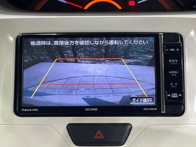 【バックカメラ】駐車時に後方がリアルタイム映像で確認できます。大型商業施設や立体駐車場での駐車時や、夜間のバック時に大活躍！運転スキルに関わらず、今や必須となった装備のひとつです！
