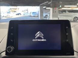 純正Dオーディオ装備！！　BluetoothやApple CarPlayなどお楽しみいただけます！！