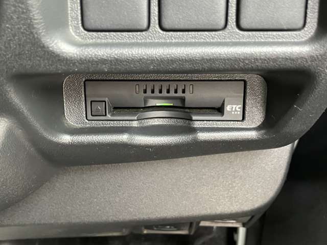 1オーナー/ナビTV/Bluetoothバックカメラ/ETC/AC100V電源/フロントスポイラー/16inアルミホイール/LEDヘッドライト/スマートキー/センターカーテン/新品ベッドキット