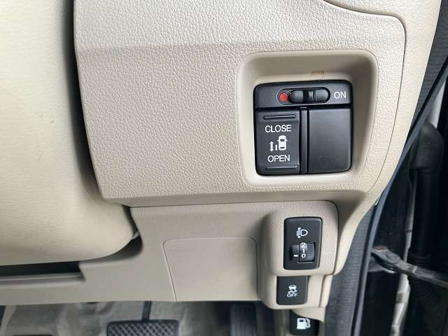 万が一の事故でも対応がよい任意保険も弊社で取り扱っておりますので、是非ご相談下さい。