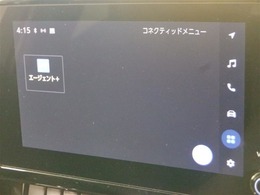 ディスプレイオーディオを装備。スマホとクルマをつなぐことで、これまでのナビに加えて、いろんなサービスが楽しめます。