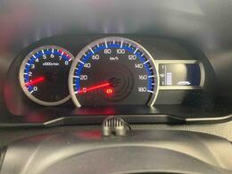 当店では車両本体価格以外に、諸費用を含めた支払総額も表示しておりますので、お客様の予算にピッタリのおクルマお選びができます。コーティングやJAFをセットにしたオトクな購入パックも好評です。