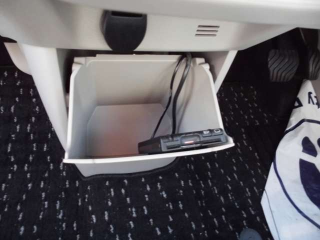 エンジン・ミッションなどの機関類も問題無く、大変良好な状態ですが是非一度ご来店頂き仕上がりをご確認ください！実際にエンジンを掛けたり、試乗してみて下さい！