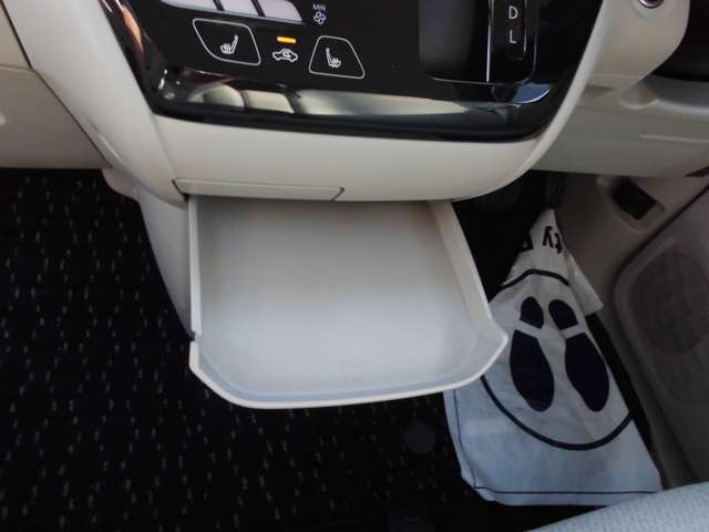 各種ローンも取り扱ってます。支払いのシュミレーション・事前審査など是非ご相談下さい！遠方のお客様もローンの審査・申し込みが可能です。