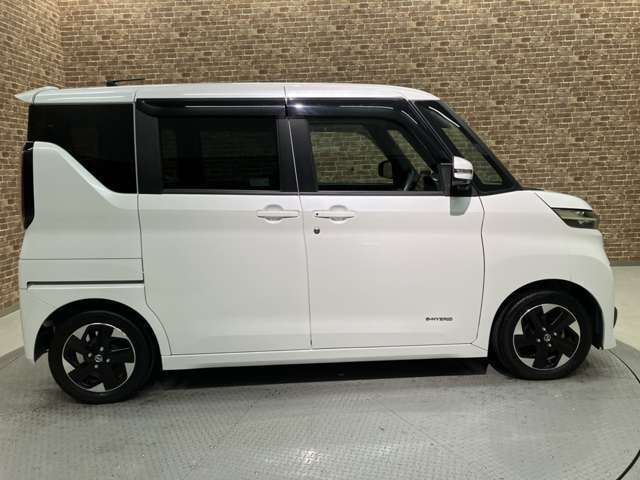 ■充実のアフターサービス■　車の販売はもちろん、自社整備工場・自社鈑金工場・オイル交換＆点検専門店舗を完備しておりますので納車後もお客様のカーライフをトータルでサポートいたします。