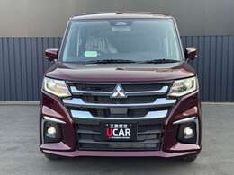 正面画像です。令和7年2月登録の新型車です。安全のための各種センサーも充実しています。