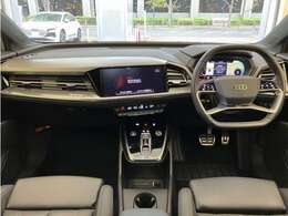 認定中古車低金利をご利用も可能となります、車種、年数、プランにて金利は変動致しますが、ローンシュミレーション作成も可能となりますので、お気軽にお申し付け下さいませ。※フリーダイヤル：0078-6002-980423