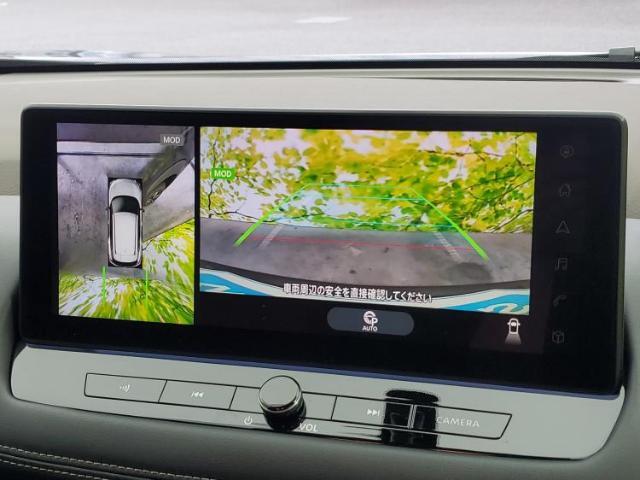 WECARSの展示場では実際に見て、触ってお車をお選びいただけます！知識の豊富な営業スタッフが様々なカーライフをご提案いたします！