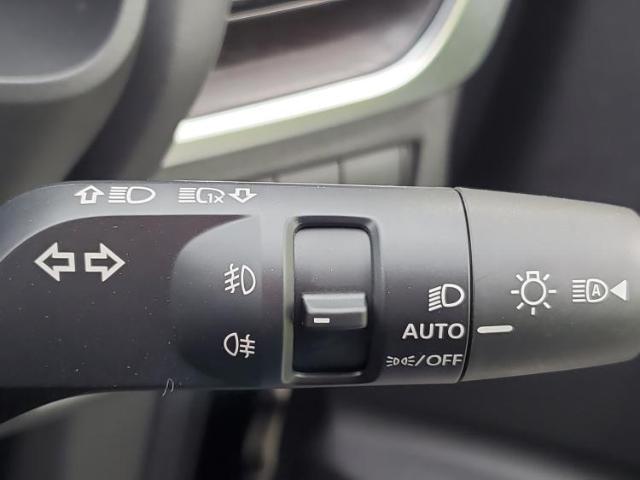 国産車から輸入車まで多様なお客様のニーズのお応えできるように、全国規模で豊富な在庫展開！車のことならWECARSへ！