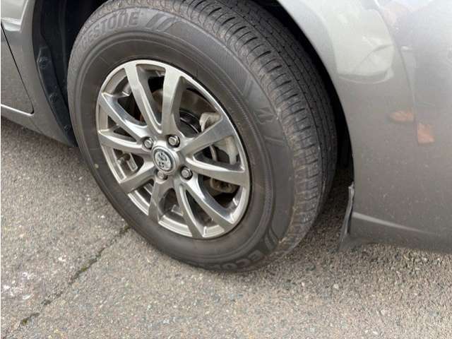 フロントタイヤ