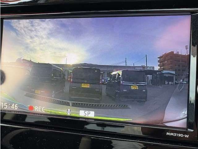 ドライブレコーダーの画像をナビで確認出来ます