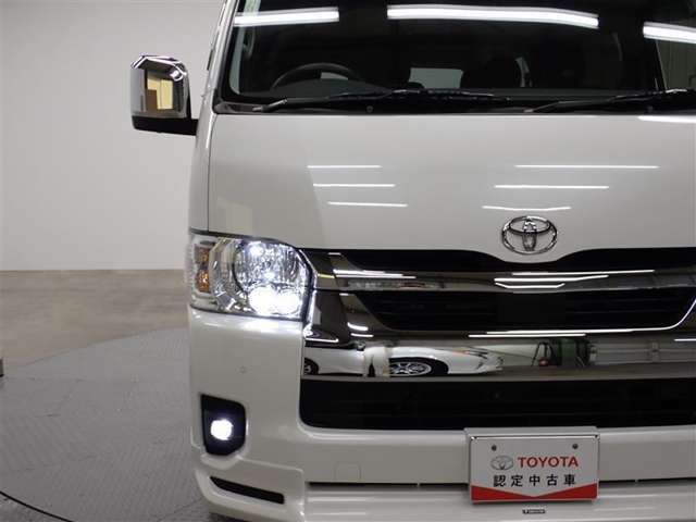LEDヘッドランプ、フォグランプもついて更に安心