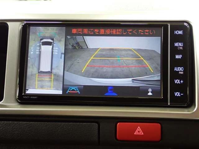 車庫入れなどを楽々サポート！バックモニター装備