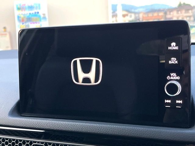 【純正ナビ】人気の純正ナビを装備。オーディオ機能も充実しており、Bluetooth接続すればお持ちのスマホやMP3プレイヤーの音楽を再生可能！毎日の運転がさらに楽しくなります！！