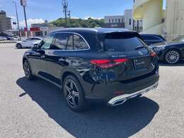 力強く躍動的なエクステリアで街中での存在感も際立ちます。