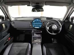 ■高年式、低走行、装備や価格に魅力があるなど、専門店の目線で厳選した高品質なミニのみ厳選し、約250台以上の新旧ミニの中からお気に入りの1台をお選びいただけます■マッチした1台がきっと見つかりますよ♪